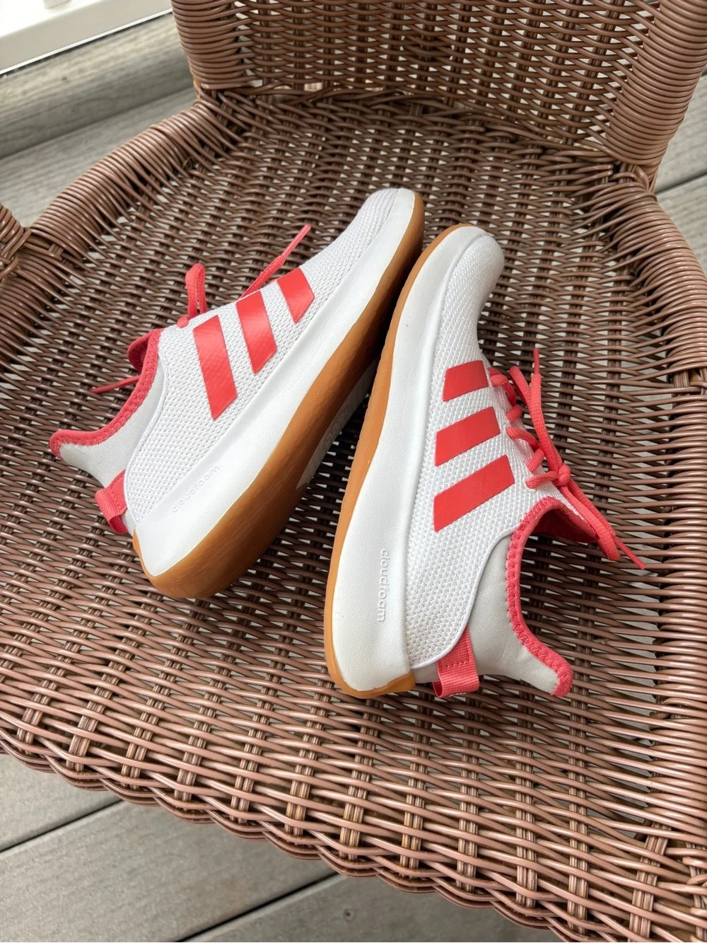 Adidas Women’s Cloudfoam Pure Athletic Sneakers. Size 6.5 (white/coral/grey)